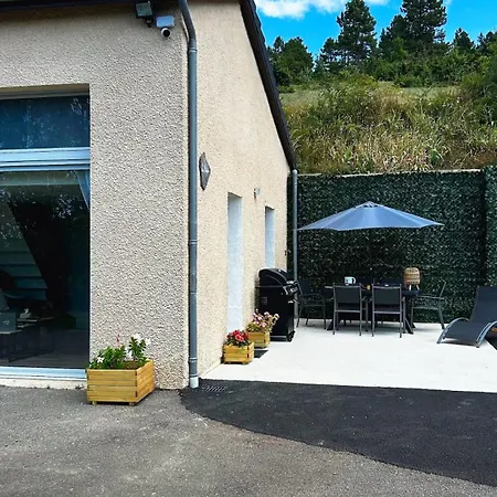 Feriehus Le Sequoia --- Vue Extraordinaire - Nature - Calme - Netflix - Wifi - Randonnee Nojaret