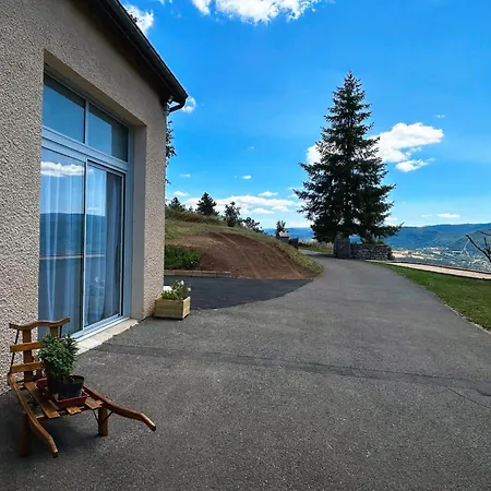 Le Sequoia --- Vue Extraordinaire - Nature - Calme - Netflix - Wifi - Randonnee Feriehus