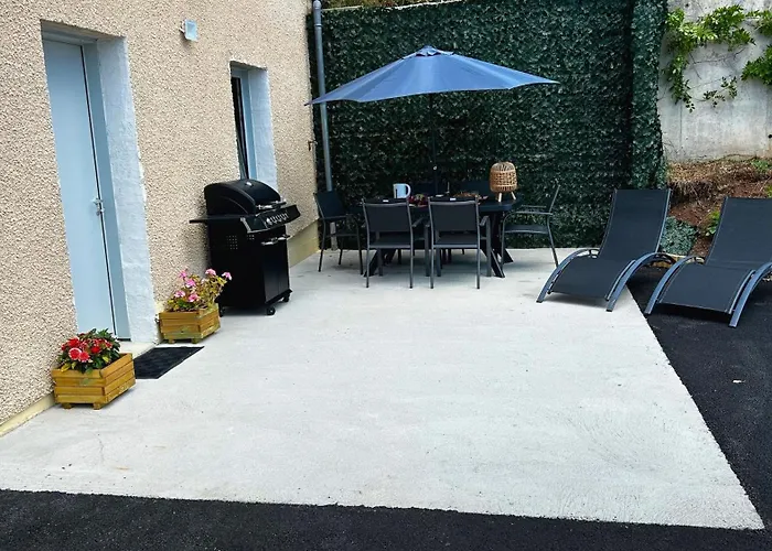 Le Séquoia --- Vue Extraordinaire - Nature - Calme - Netflix - Wifi - Randonnée Hébergement de vacances *