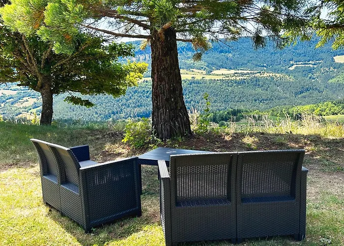 Le Séquoia --- Vue Extraordinaire - Nature - Calme - Netflix - Wifi - Randonnée