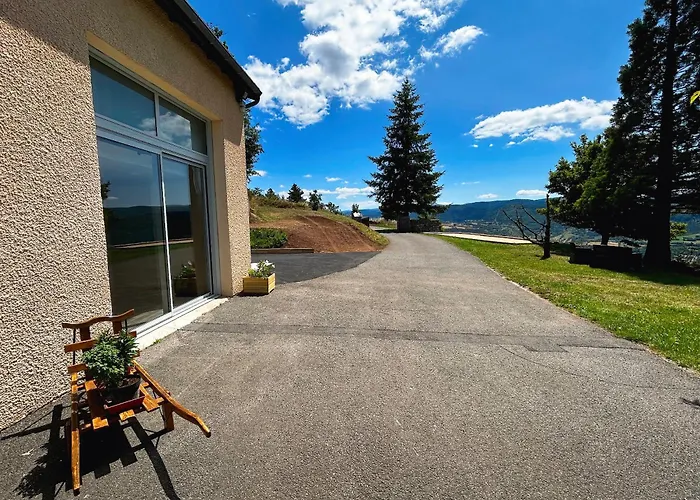 Hébergement de vacances Le Séquoia --- Vue Extraordinaire - Nature - Calme - Netflix - Wifi - Randonnée *