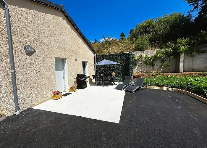 Le Séquoia --- Vue Extraordinaire - Nature - Calme - Netflix - Wifi - Randonnée Nojaret